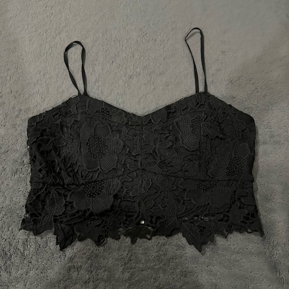 Design Lab by Lord & Taylor Cropped Lace Top - Black